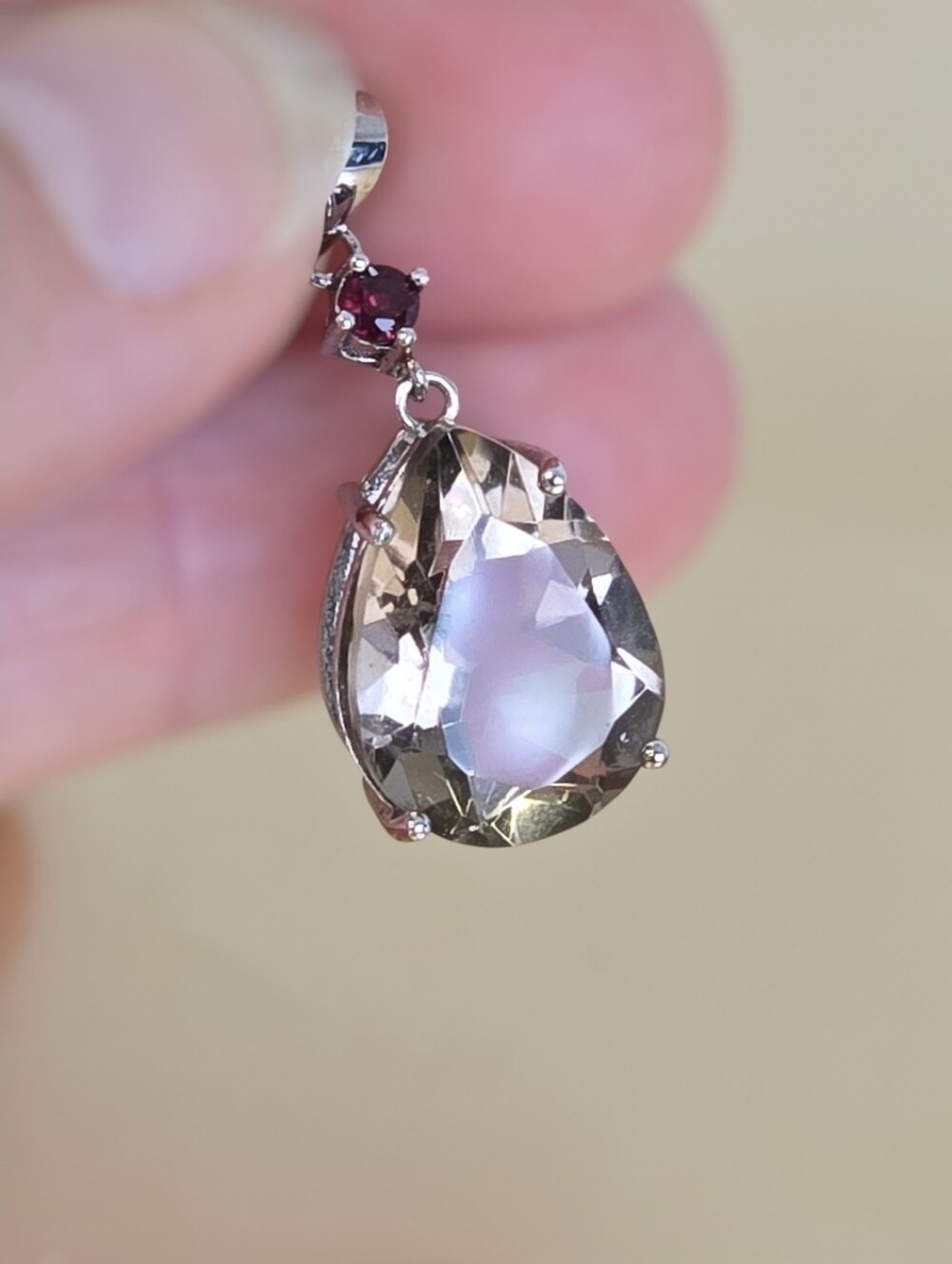 925 Sterling Silver Pendant 2x 1.0cm With Natural Smoky Qusrtz & Garnet